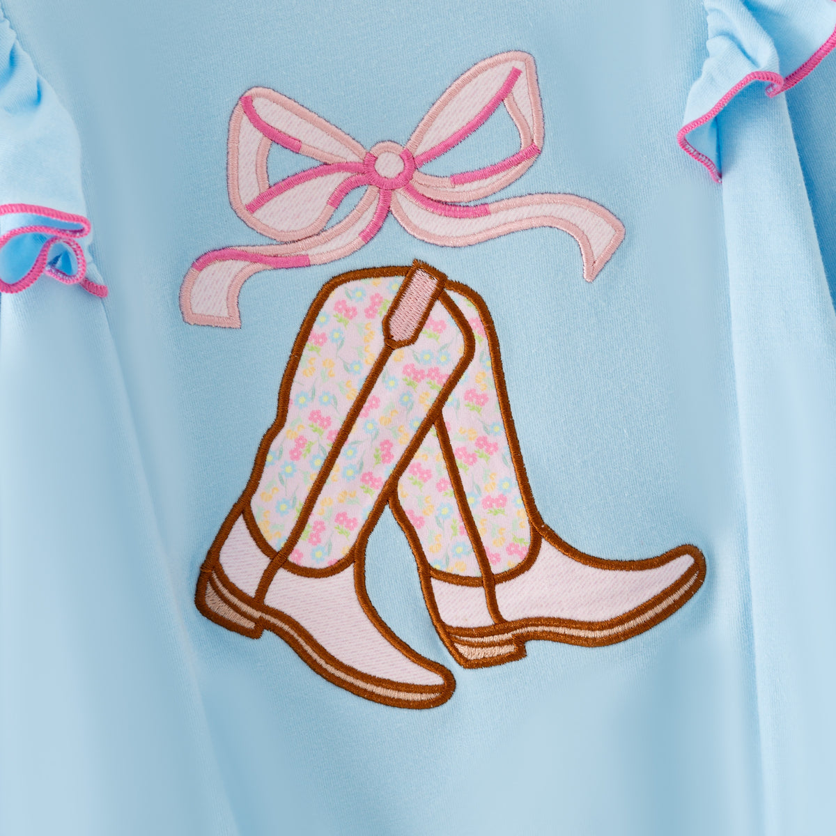 Appliqué boots set