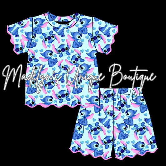 Girls scalloped short set