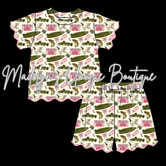 Girls scalloped short set
