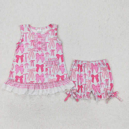 Pink bows and lace