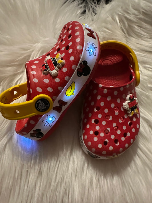 size 9 in great condition- light up shoes