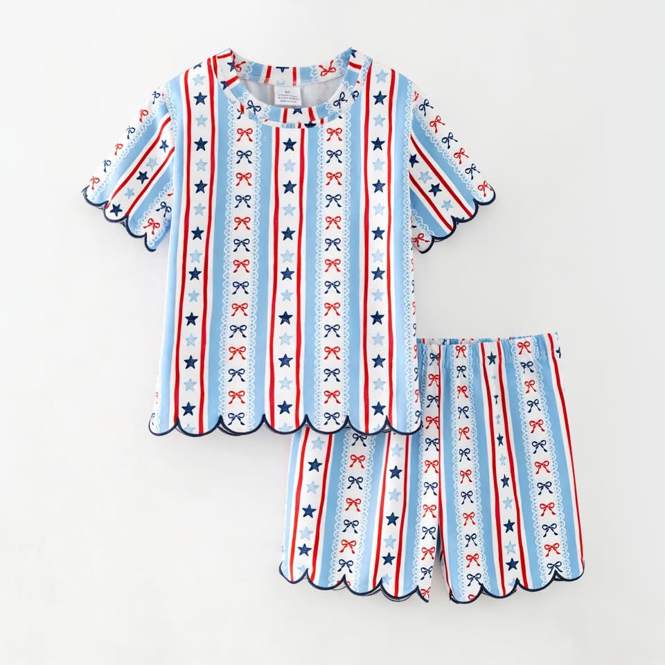 Girls scalloped short set
